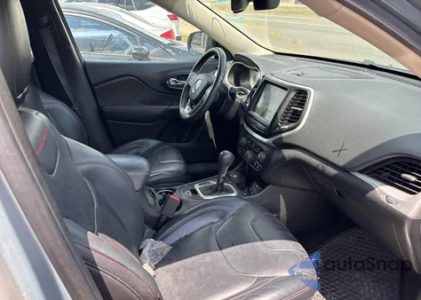 2014 Jeep Cherokee Trailhawk from USA, damaged, VIN 1C4PJMBS2EW161276